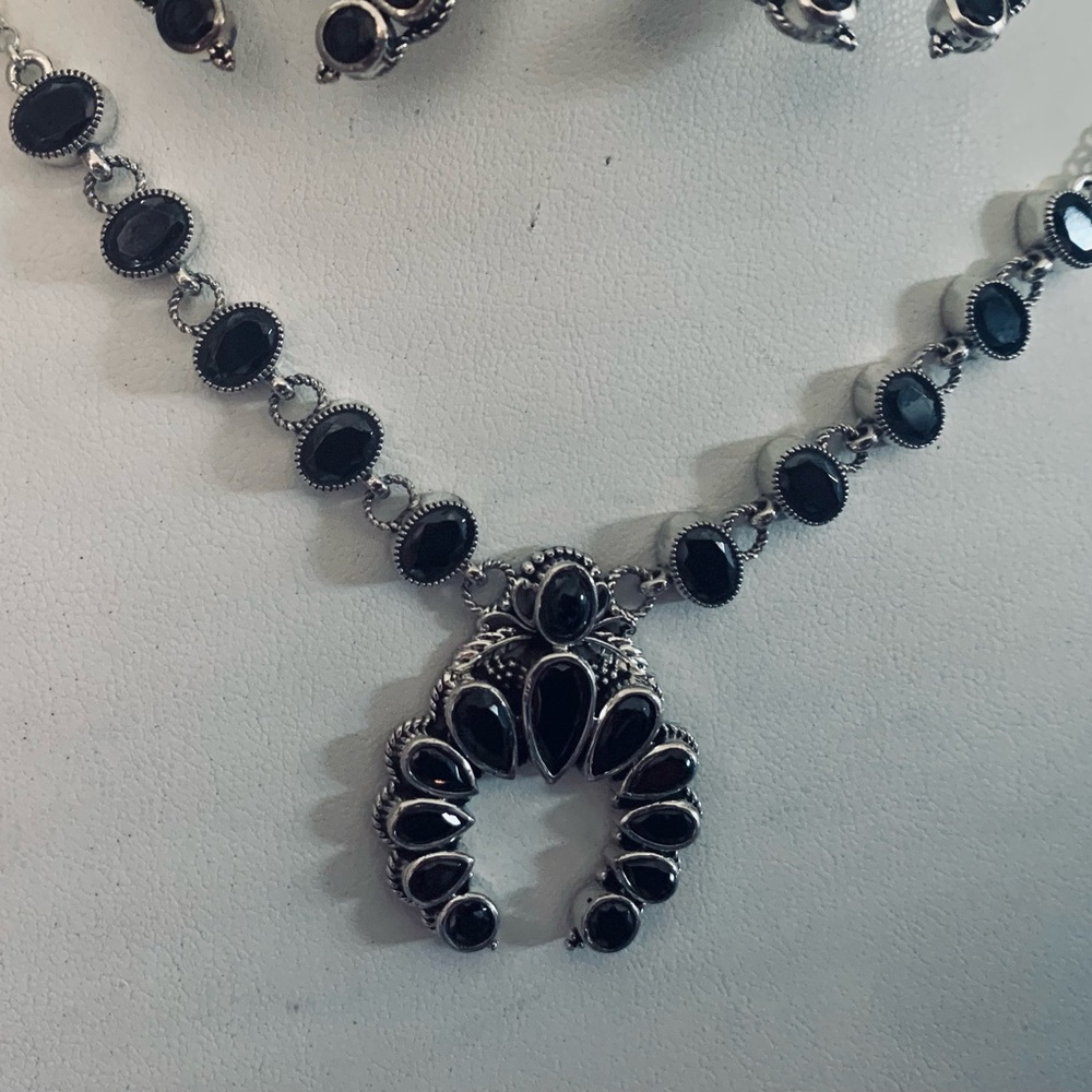 Artisan Crafted Elite Rare Shungite Squash Blossom Naja Necklace 18 In 925 SS
